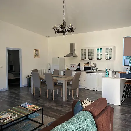 1854 بيت للعطل