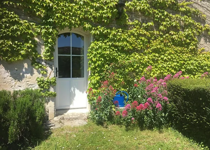 1854 Holiday home Chassors