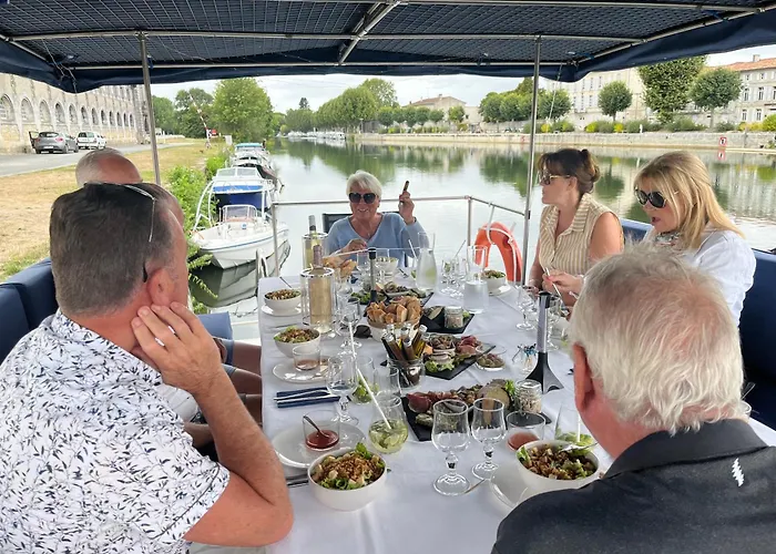 1854 Holiday home Chassors